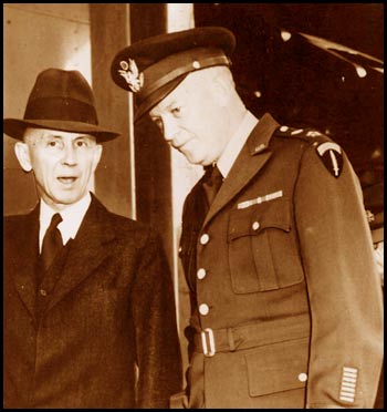 photo of earling and eisenhower 1947